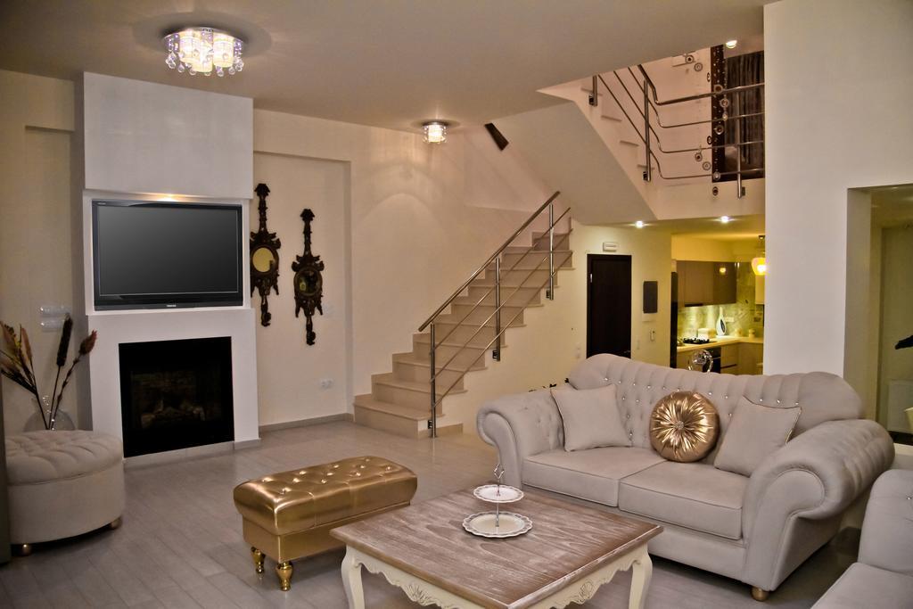 Sea View Beachfront Villa Maria 구베스 외부 사진
