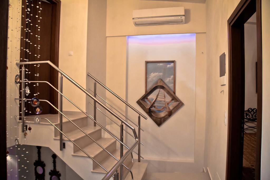 Sea View Beachfront Villa Maria 구베스 외부 사진